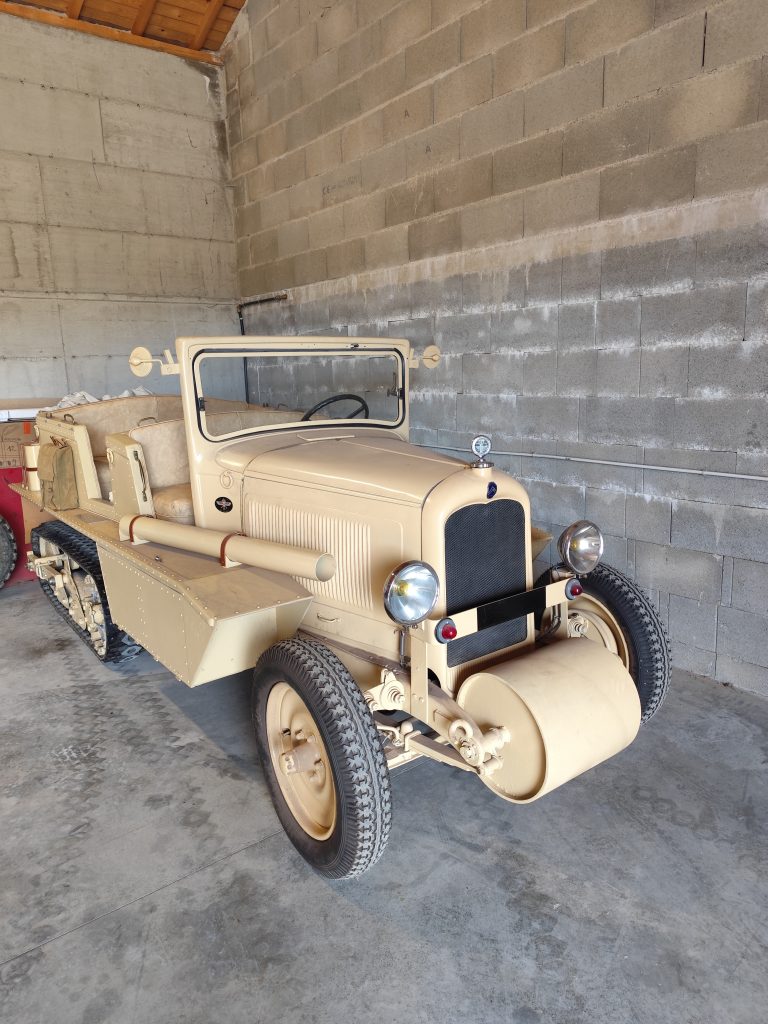 CITROEN KEGRESSE 1931 REPLIQUE DU FILM LA CLOCHE TIBETAINE